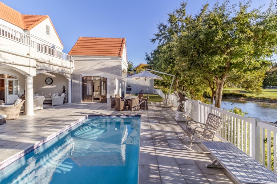 4 Bedroom Property for Sale in Boschenmeer Golf Country Estate Western Cape